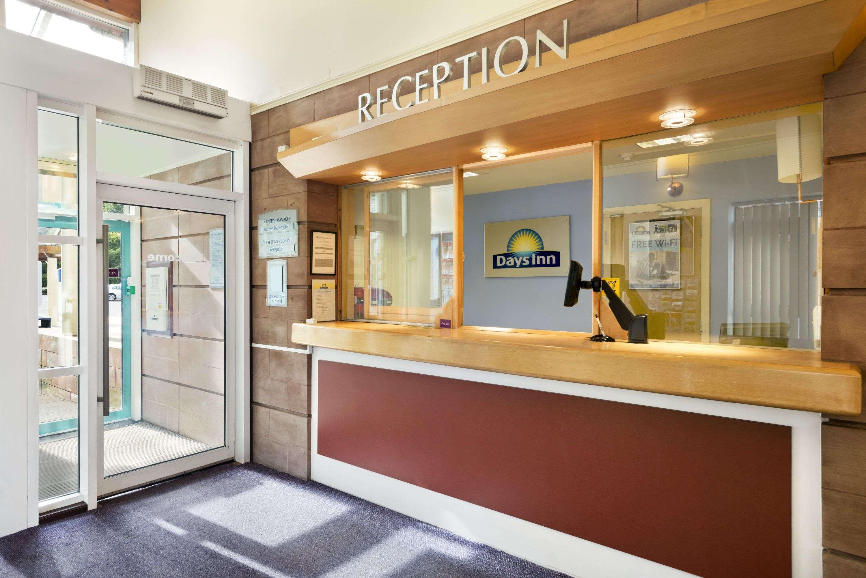 Days Inn Lockerbie - Annandale Water Johnstonebridge Bagian luar foto